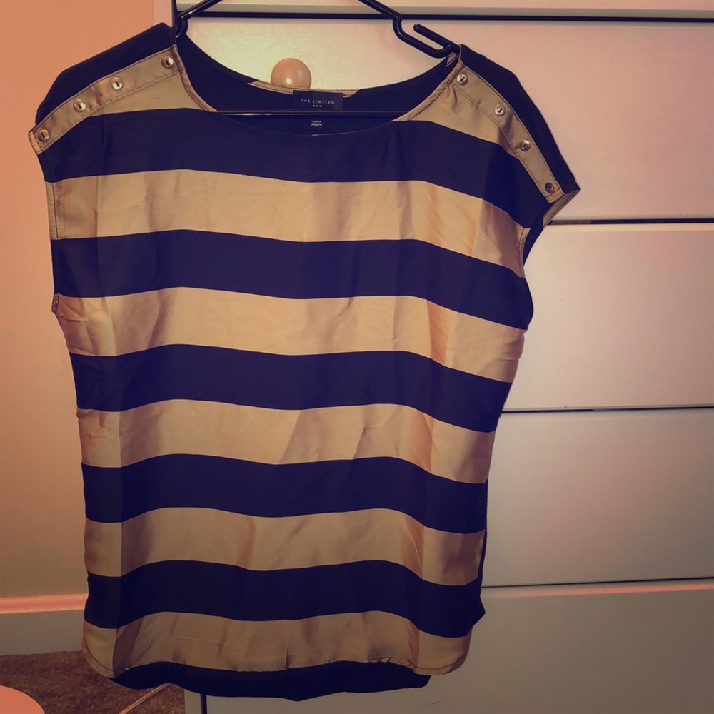 The limited Gold and black Blouse